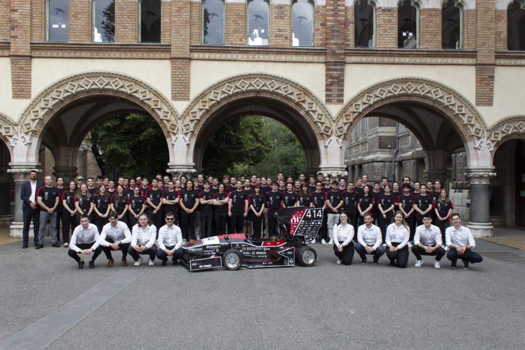 Fóliahegesztő géppel bővítettük a BME Formula Racing Team gépparkját